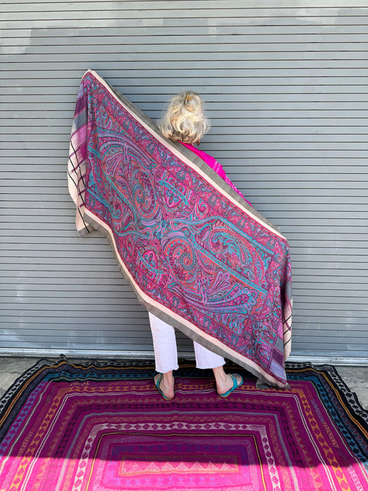 CHALLIS SHAWL IN PAISLEY