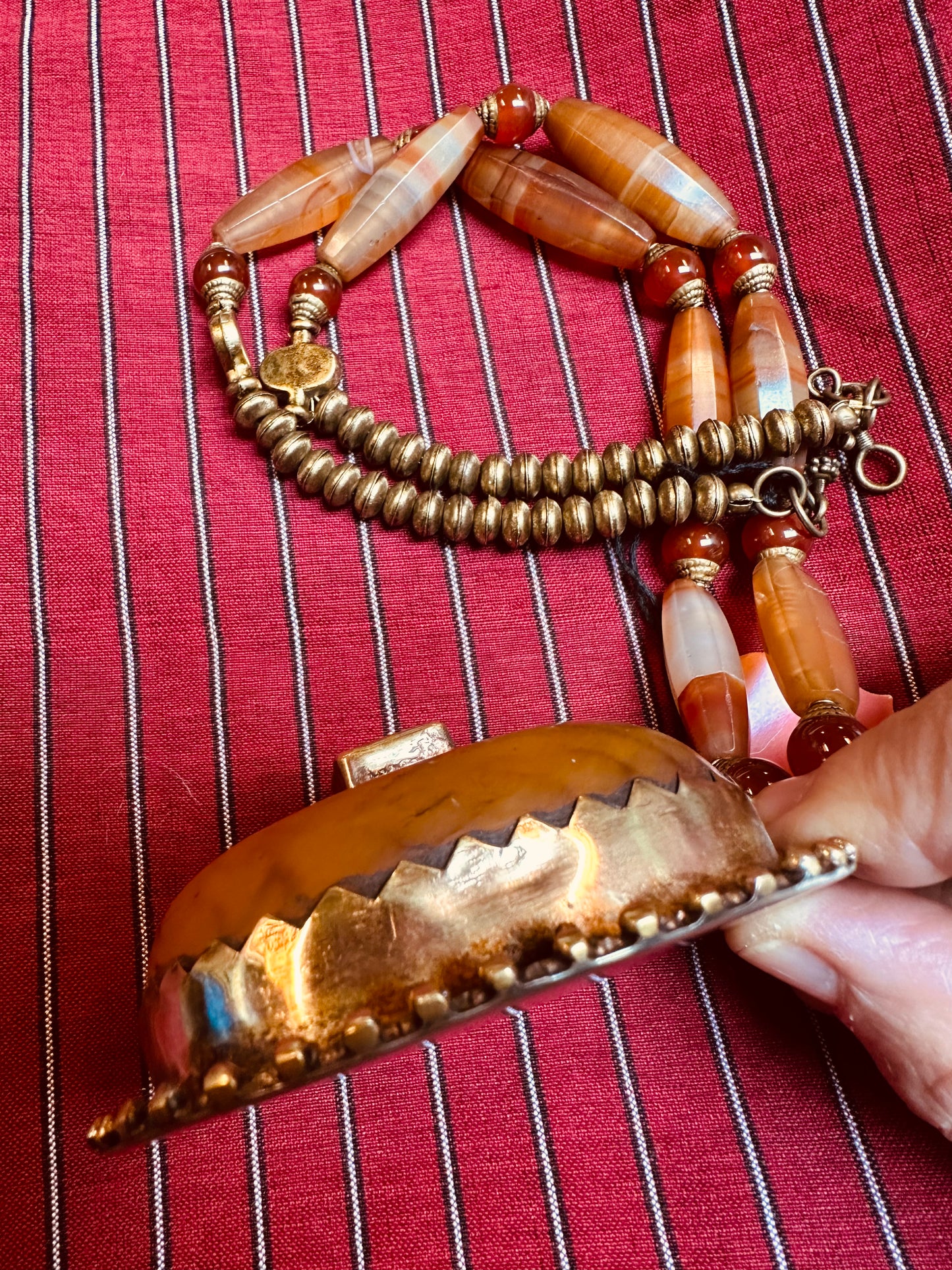 AMBER SUNSHINE POWER PENDANT NECKLACE