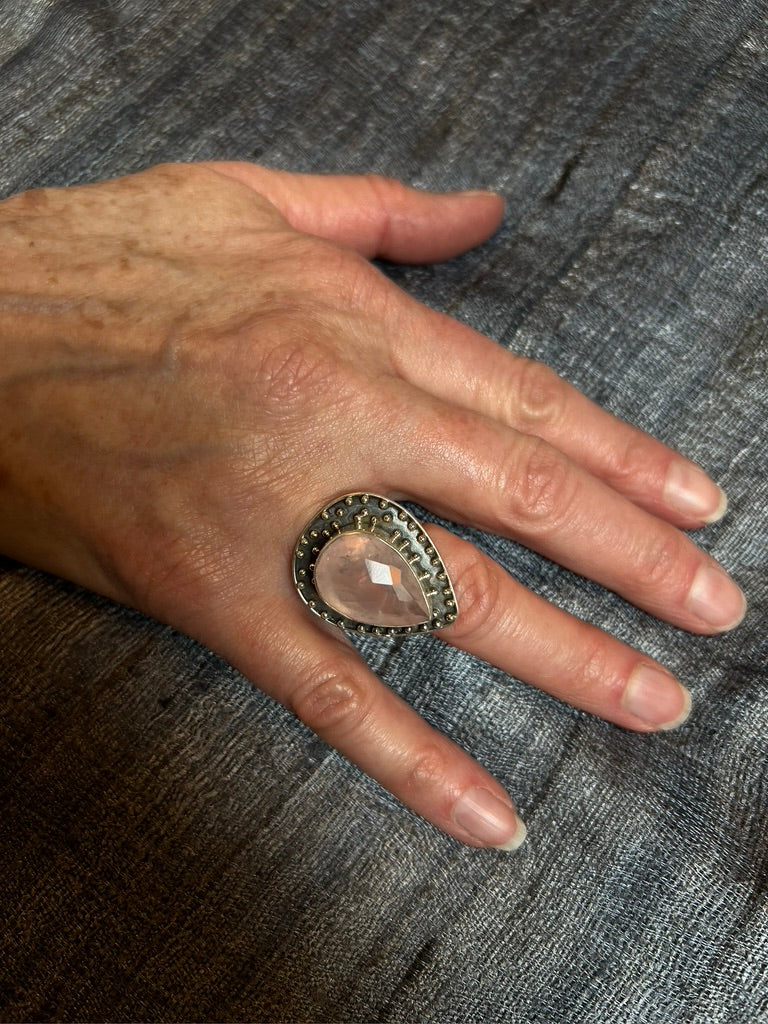 ROSES ARE PINK QUARTZ RING