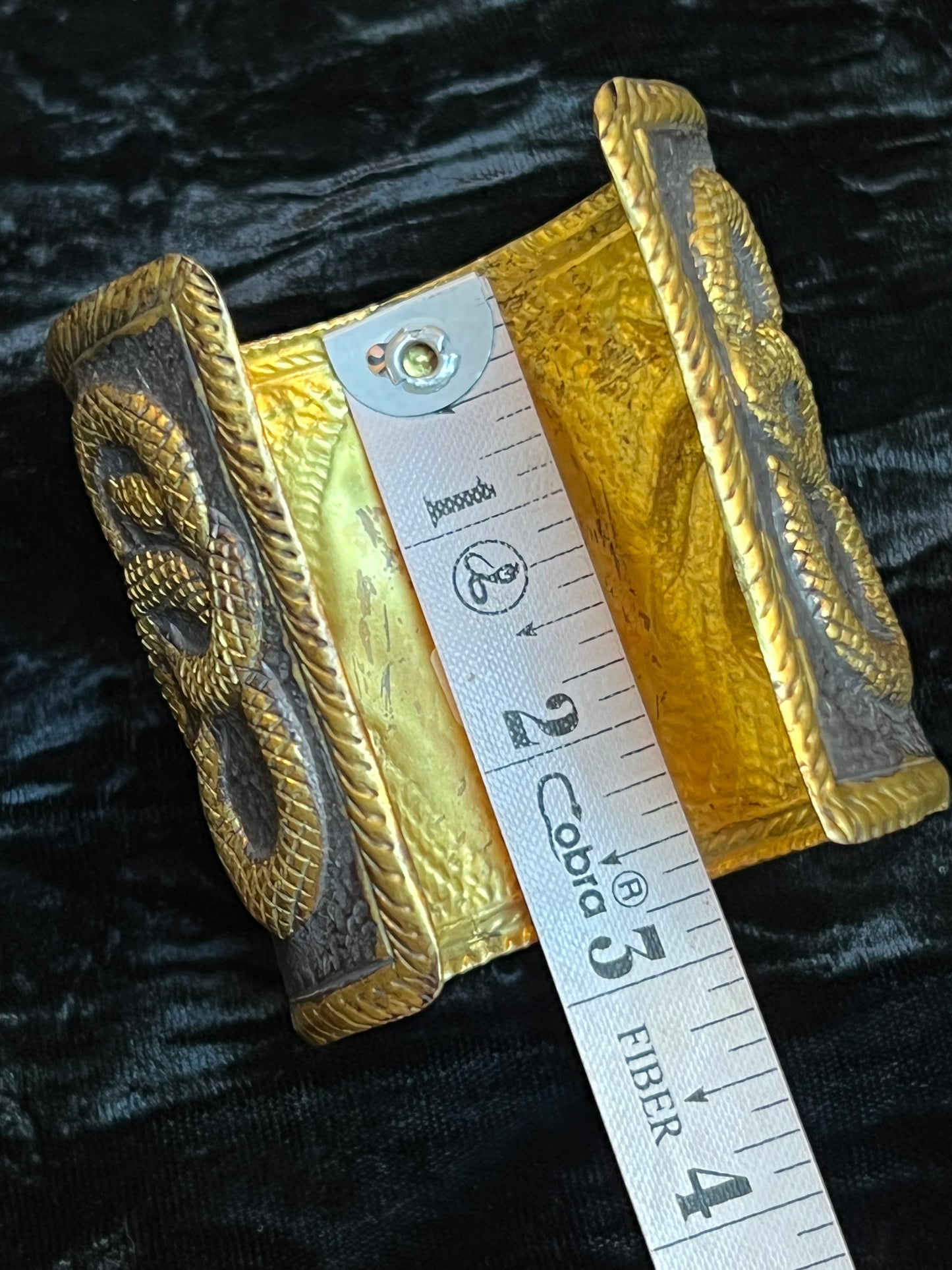 SASSURA & SUASA SERPENT SISTERS CUFF