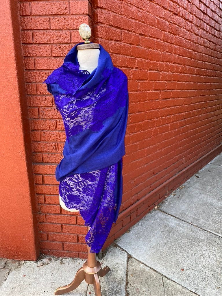 Soft Pashmina Lace Shawl wool navy royale Andrea Serrahn Serrahna