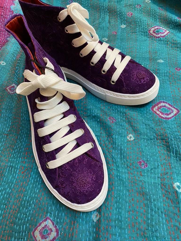 VELVET HI TOPS
