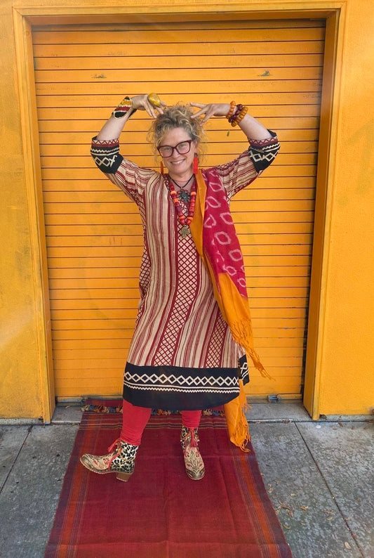 Red black white maxi kurti cotton pockets tunic dress 3/4 sleeve Andrea Serrahn Serrahna