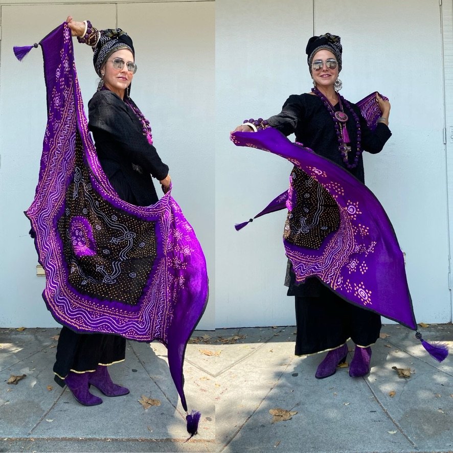 BANDHANI SATIN SILK SHAWL MASTERPIECE IN PURPLE AND BLACK