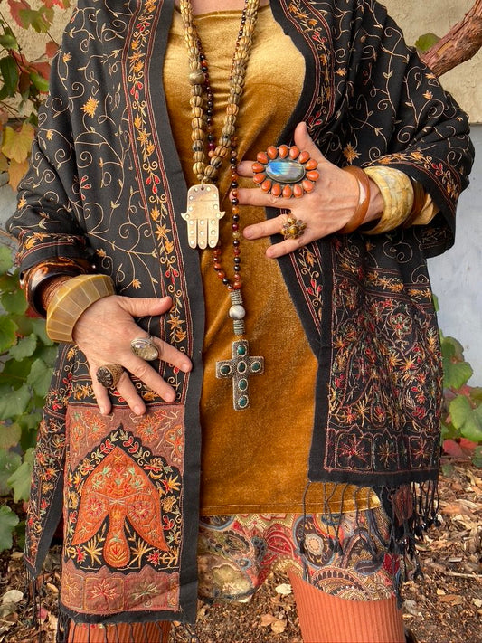 Cashmere stole crawling vine hand embroidered Andrea Serrahn Serrahna