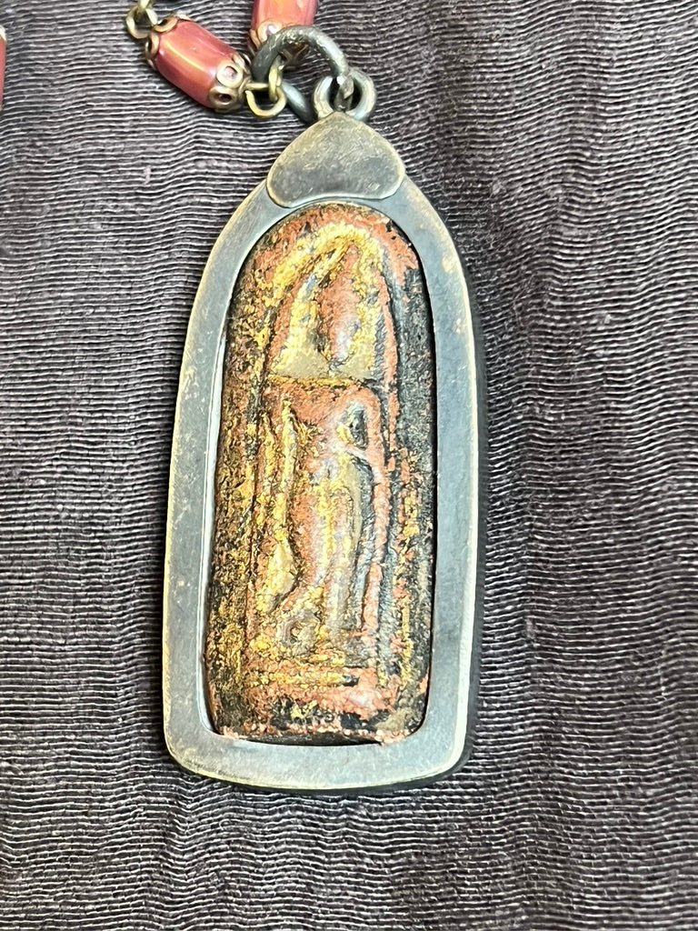 THAI BUDDHA & PEARL NECKLACE