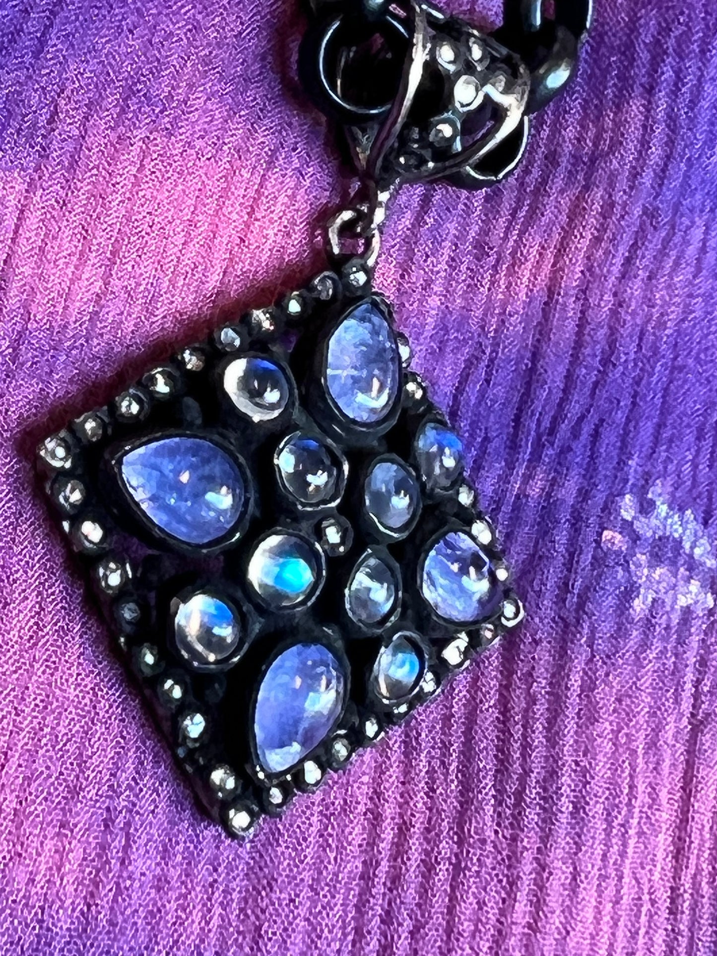 SQUARE DIAMOND TANZANITE NECKLACE