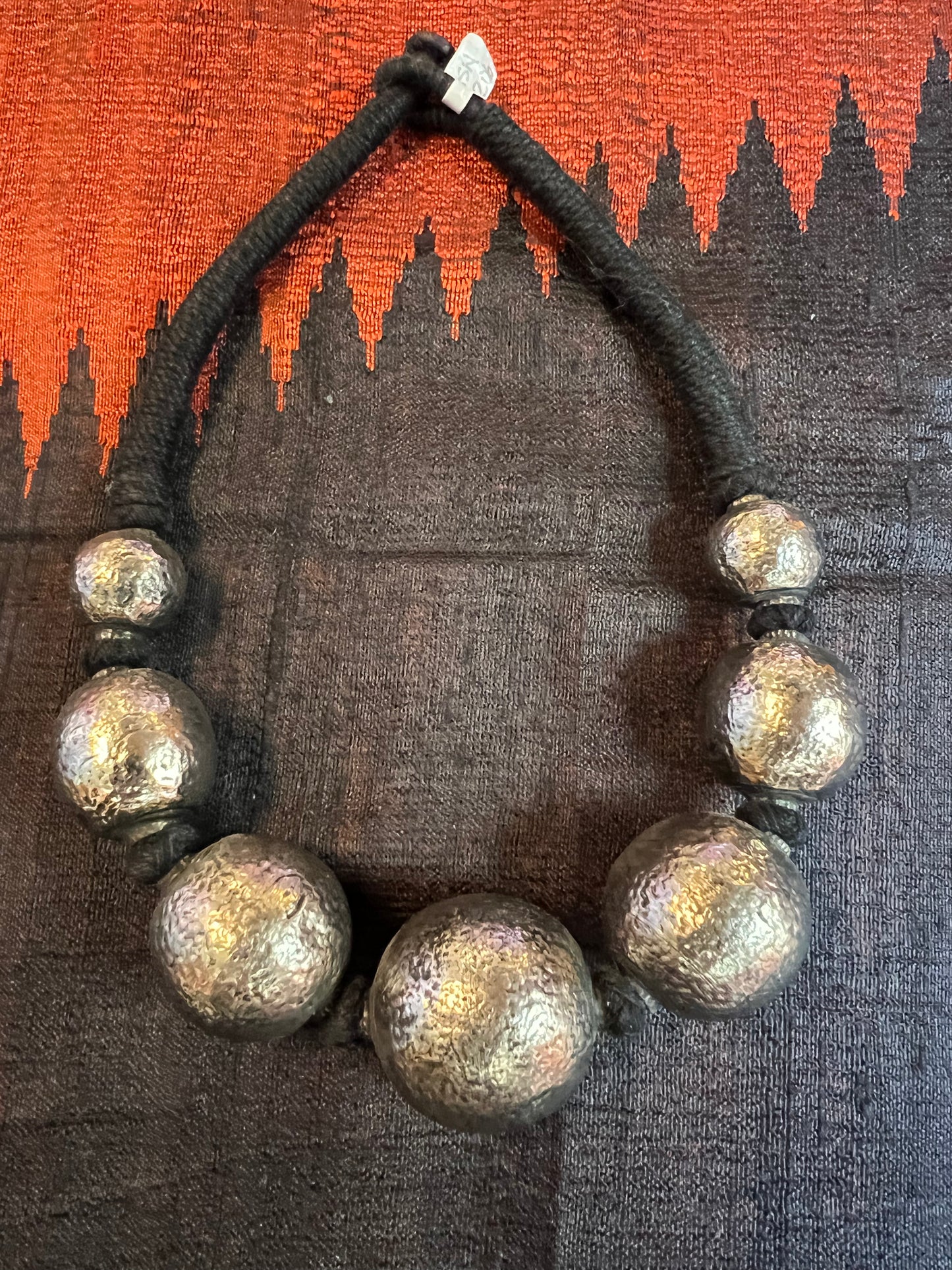 SILVER BALLS NECKLACE