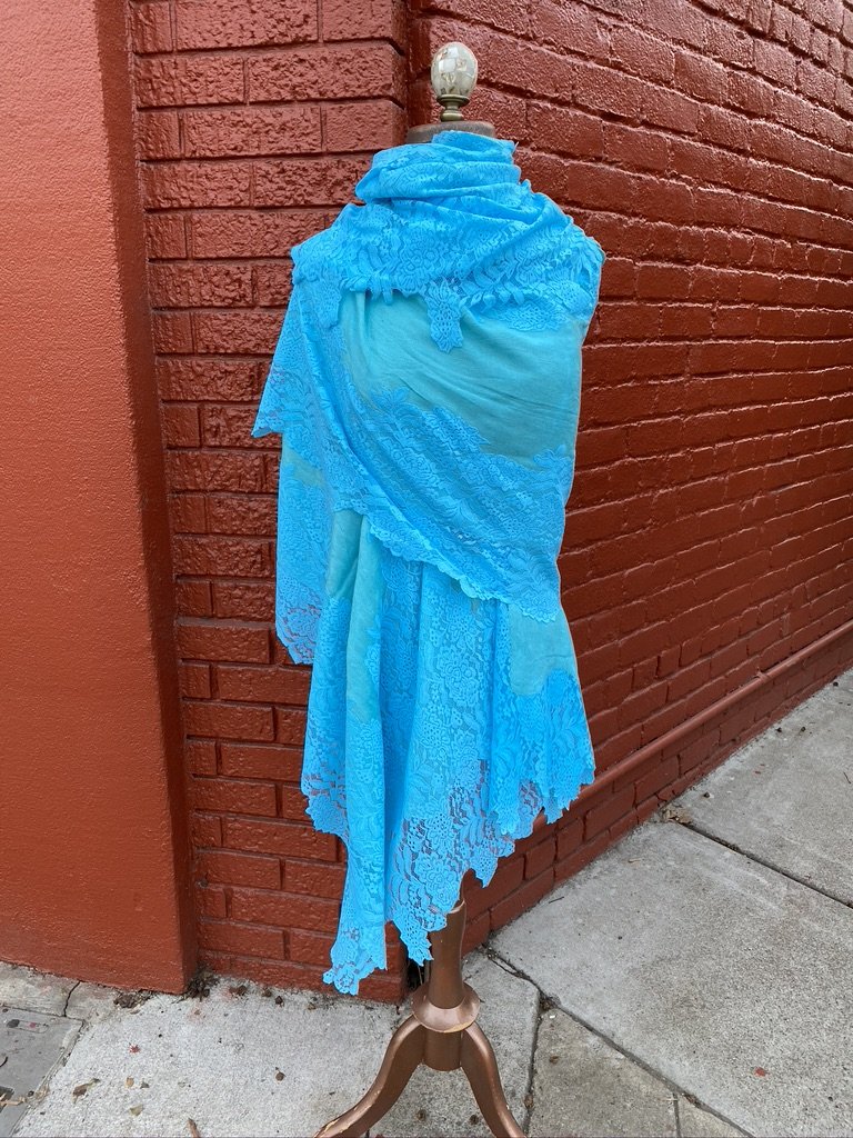Soft Pashmina Lace Shawl wool turquoise Andrea Serrahn Serrahna