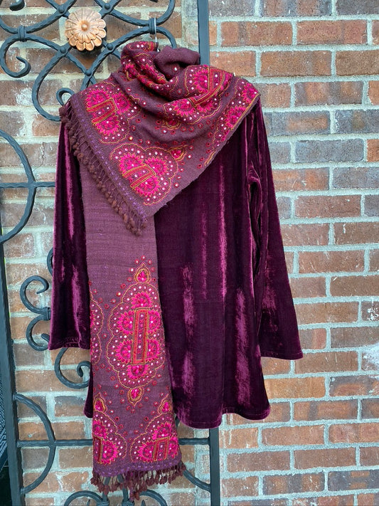 Khadi silk fuchsia embroidery shawl Andrea Serrahn Serrahna