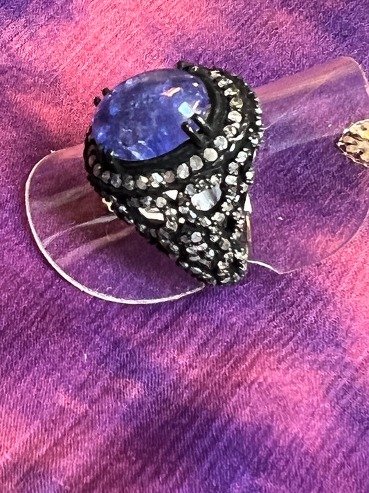 TANZANITE CABOCHON DIAMOND PAVE RING