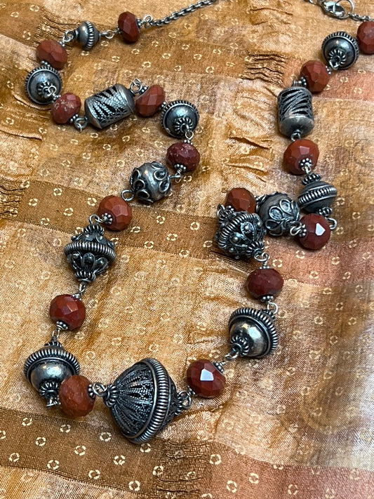 VINTAGE HAND-CRAFTED BEAD NECKLACE
