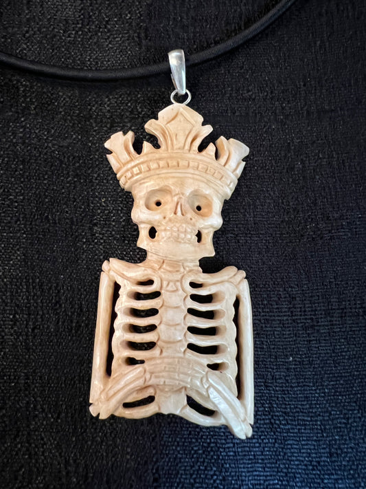 THE QUEEN AND HER CONSORT