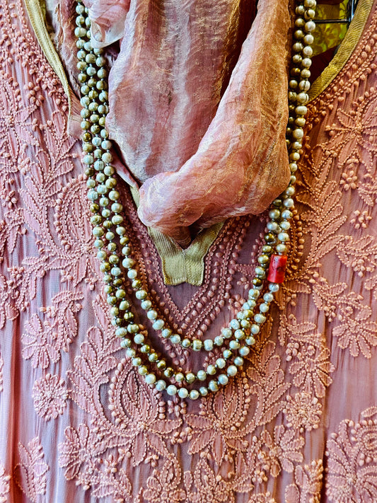 KNOTTED DIRTY PEARLS NECKLACES