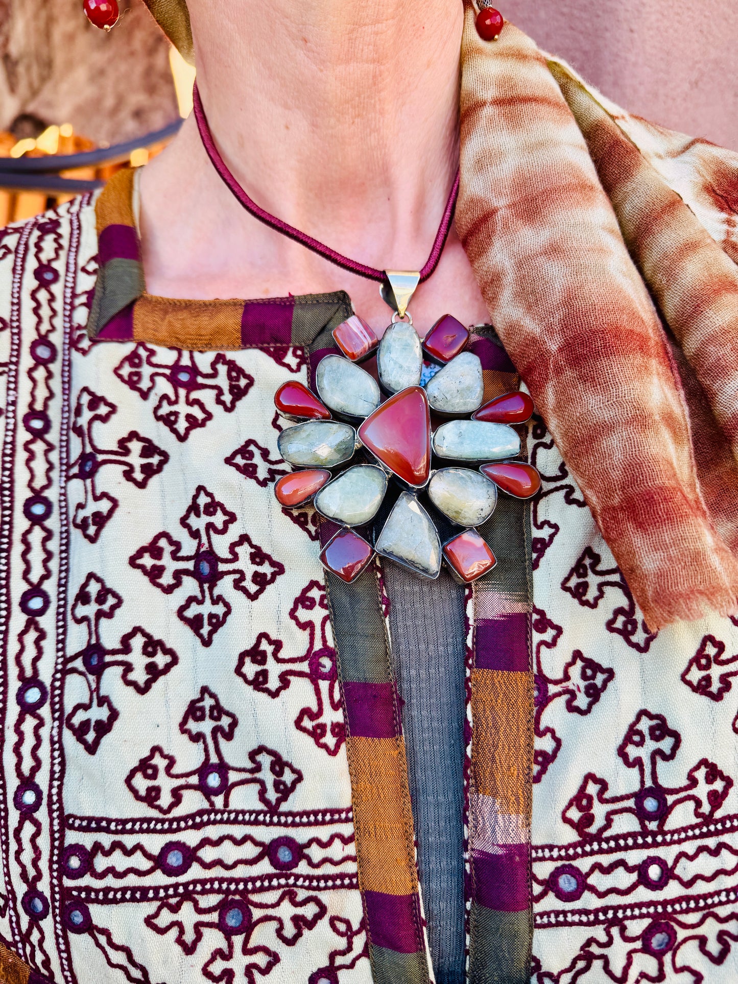 AVENTURINE AND AGATE MAMMOTH PENDANT