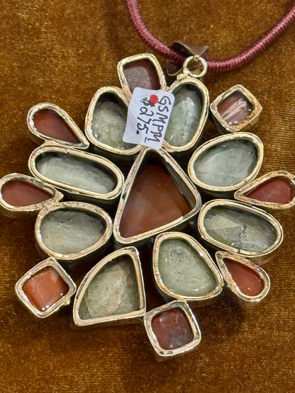 AVENTURINE AND AGATE MAMMOTH PENDANT