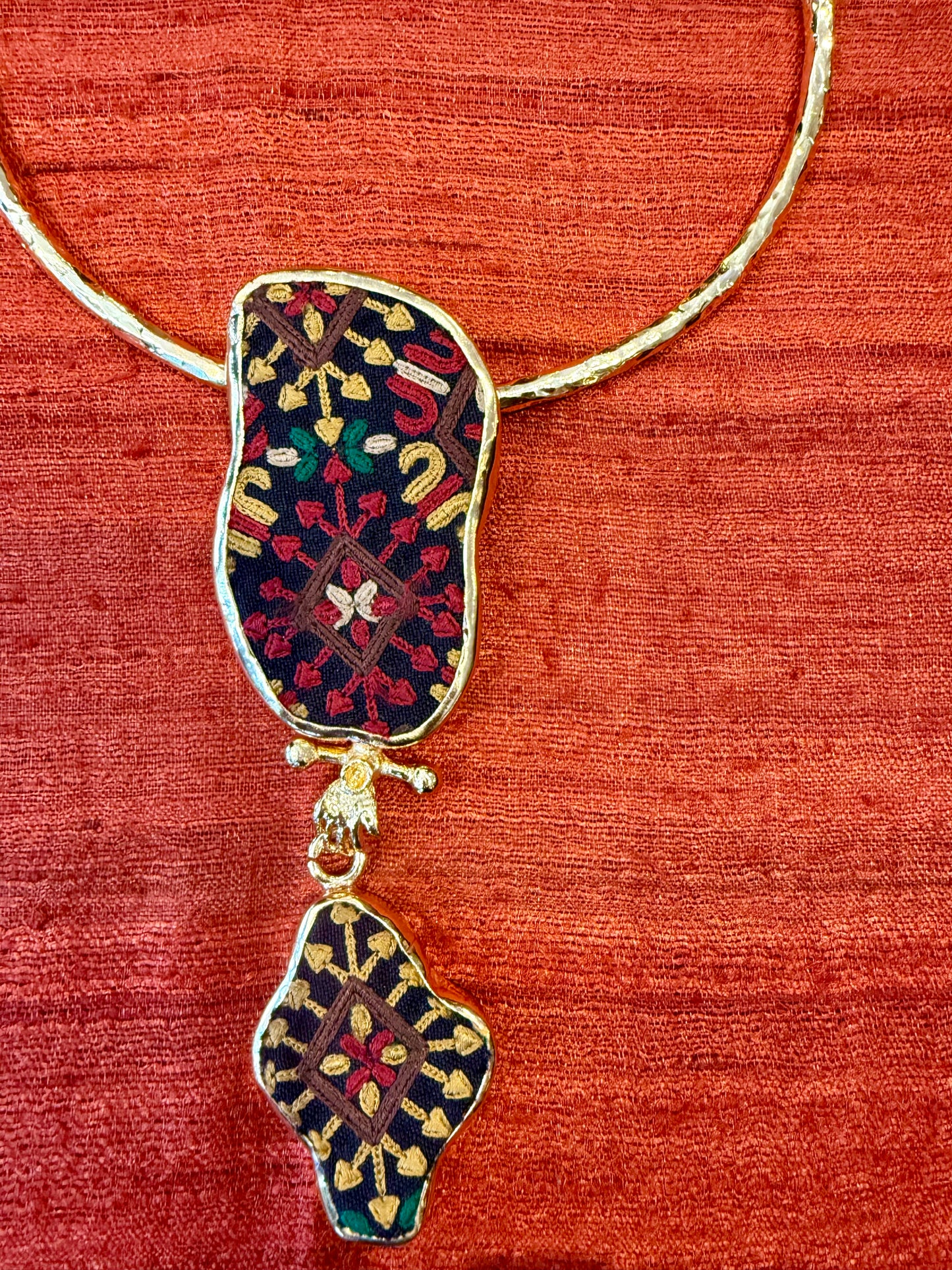 UZBEK-TASTIC DOUBLE DROP CHOKER