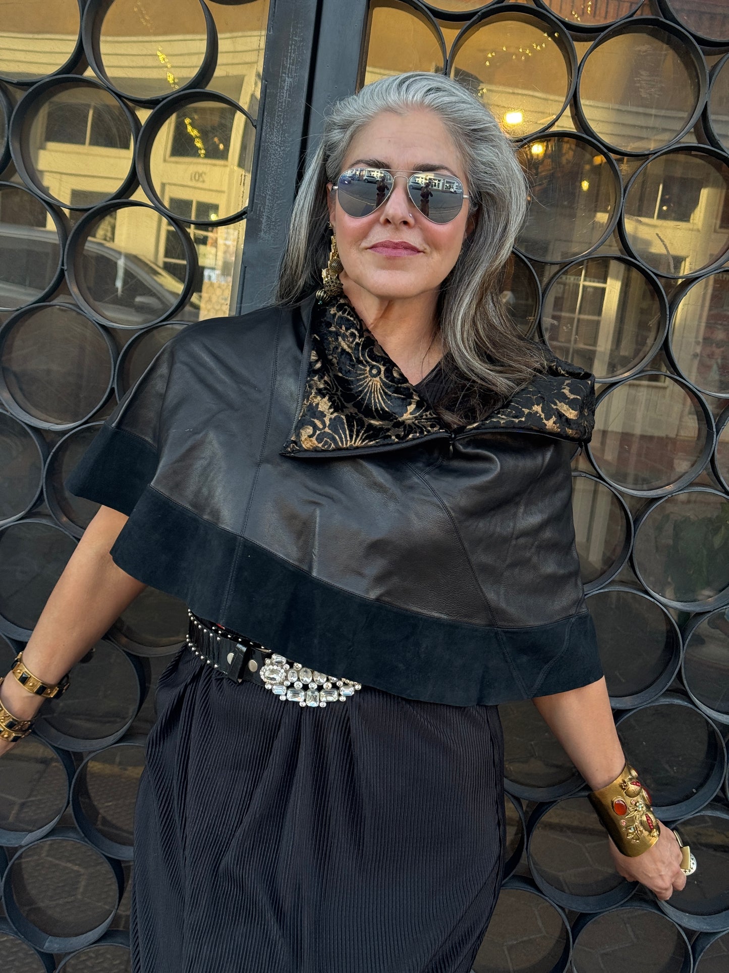 BLACK LEATHER CAPELET