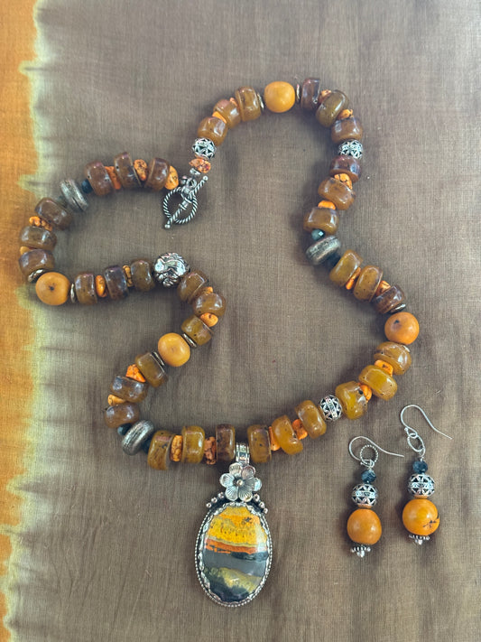 FIERY BUMBLEBEE AMBER COLLECTION