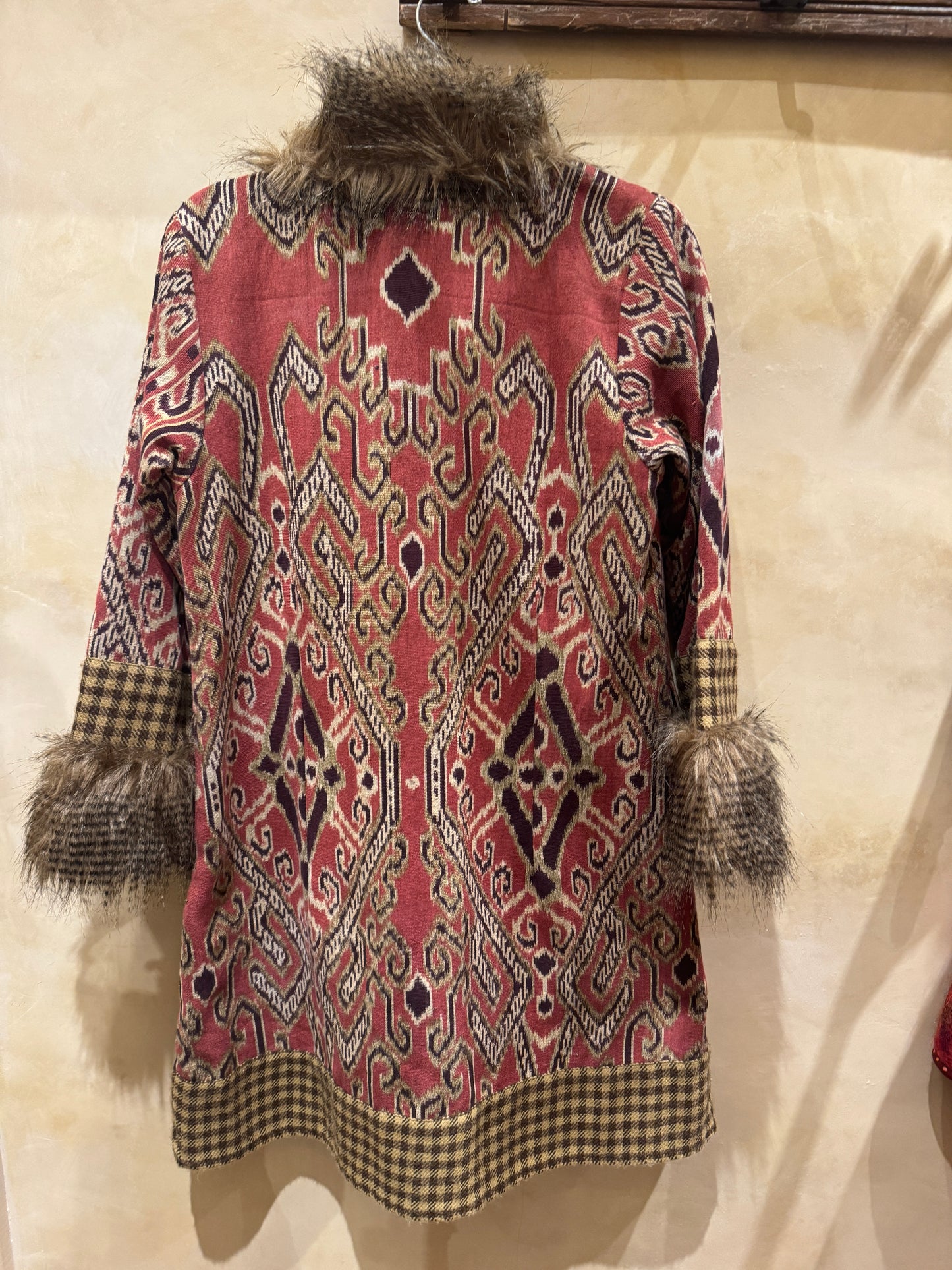 IKAT FAUX FUR HOUNDS TOOTH COAT