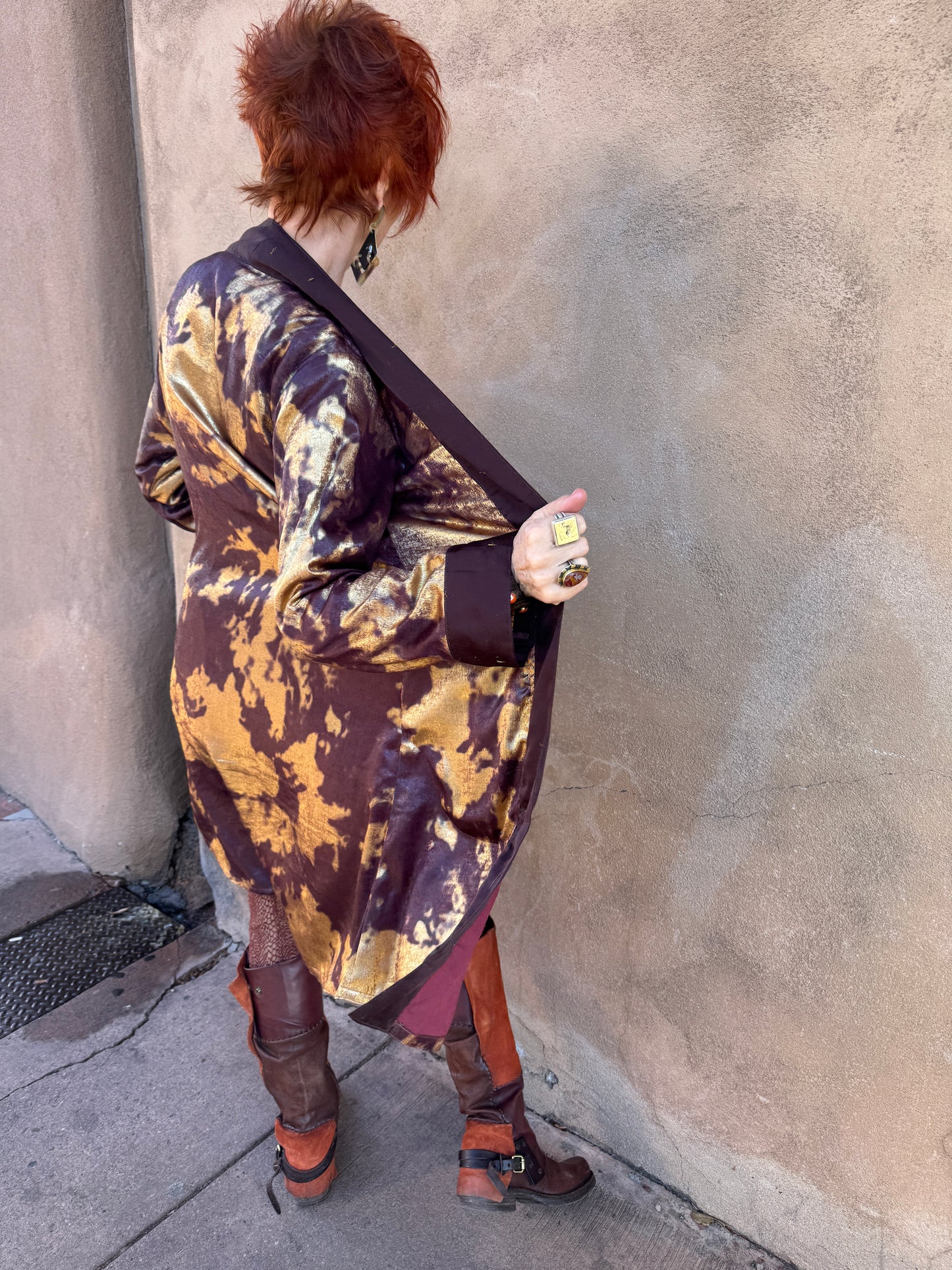 CHOCOLATE WINE GILDED CLOUD COAT