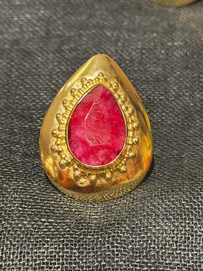 ARABESQUE FACETED GEMSTONE RINGS