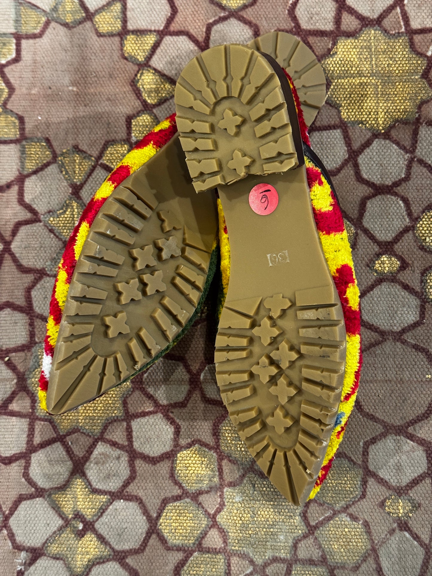 DAMSA VELVET IKAT SLIPPERS