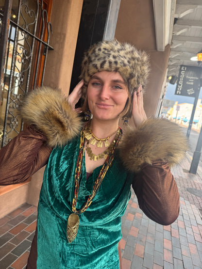 MONGOLIAN CURLY LAMB CUFFS