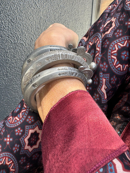 VINTAGE TRIBAL BANGLES