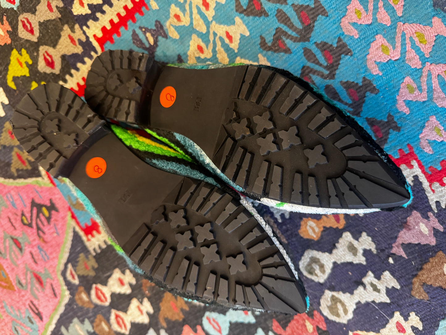 DAMSA VELVET IKAT SLIPPERS
