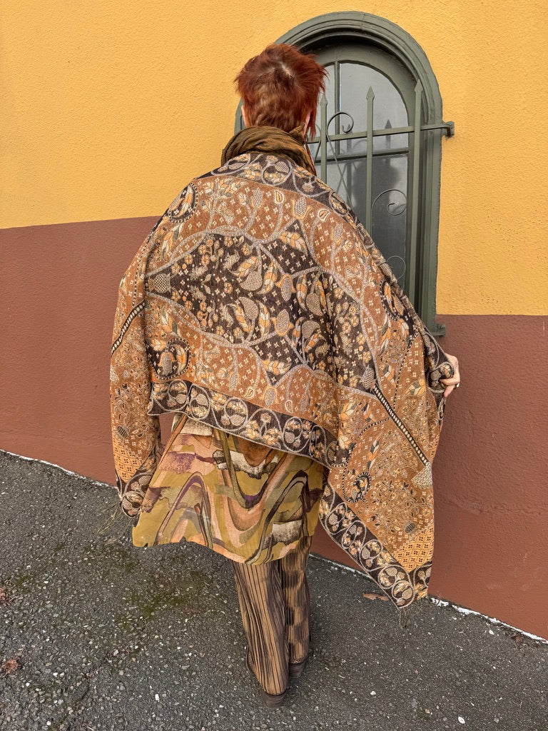 REVERSIBALE AUTUMNAL ANATOLIAN TULIPS SHAWL