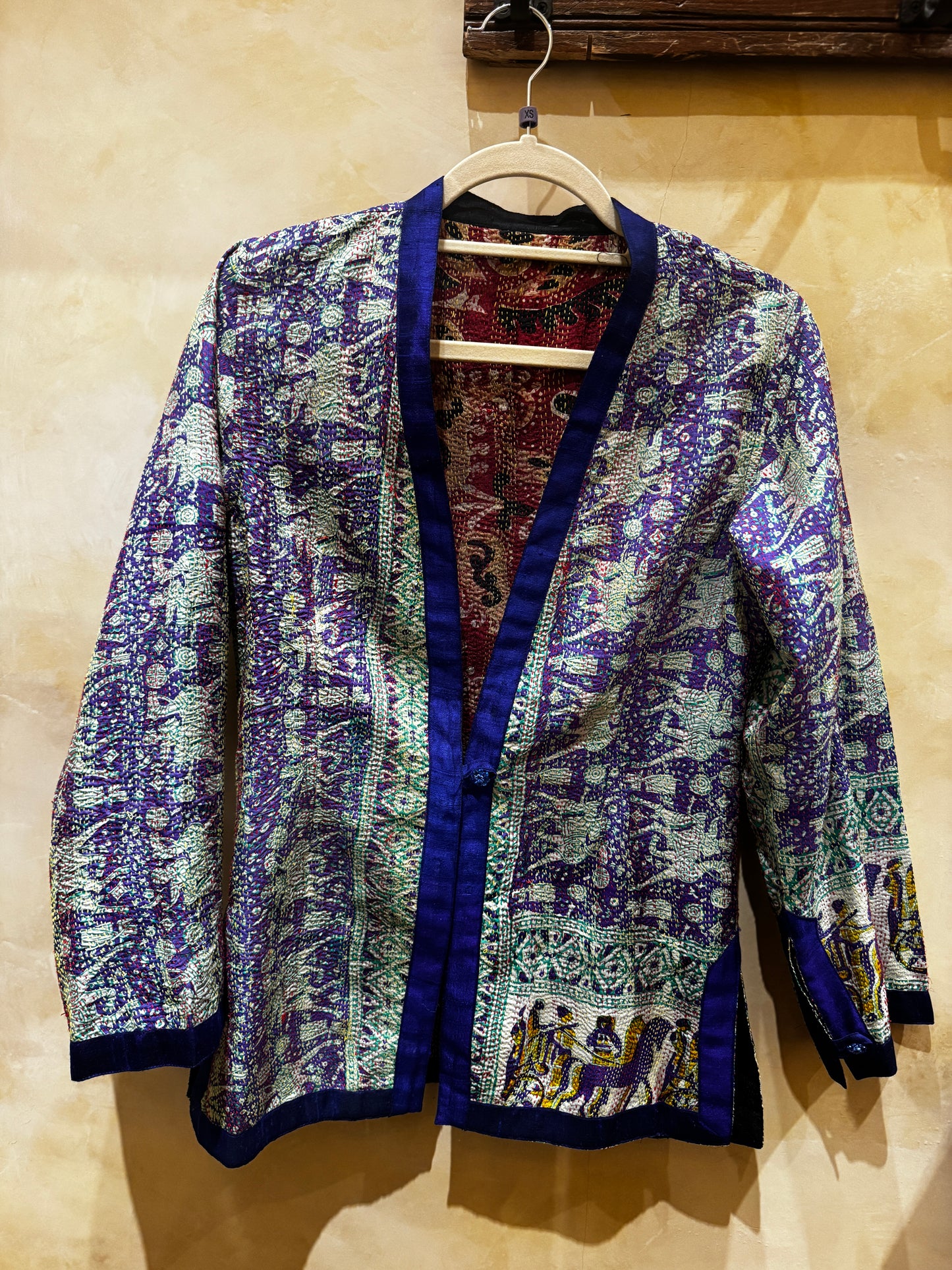 REVERSIBLE QUILTED SILK JACKET FOR ALL SEASONS
