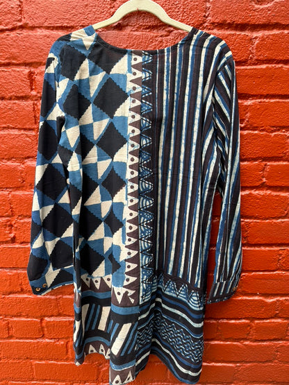 BEGUILING BLUES EAST WEST SHIRT