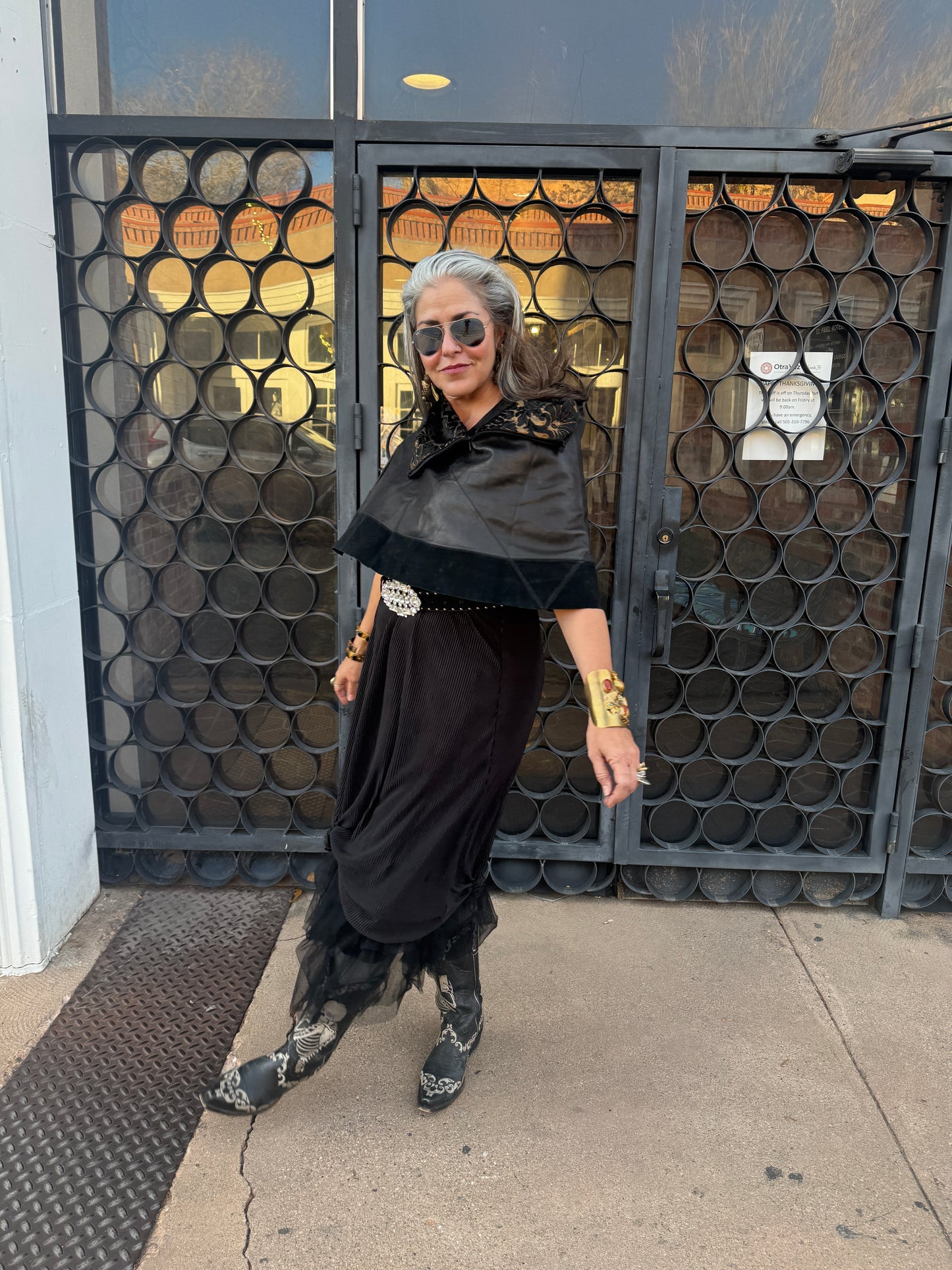 BLACK LEATHER CAPELET