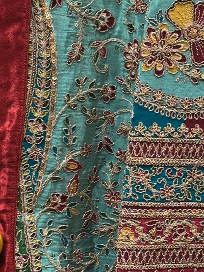 ROMANTIC GILDED AND EMBROIDERED SWING COAT