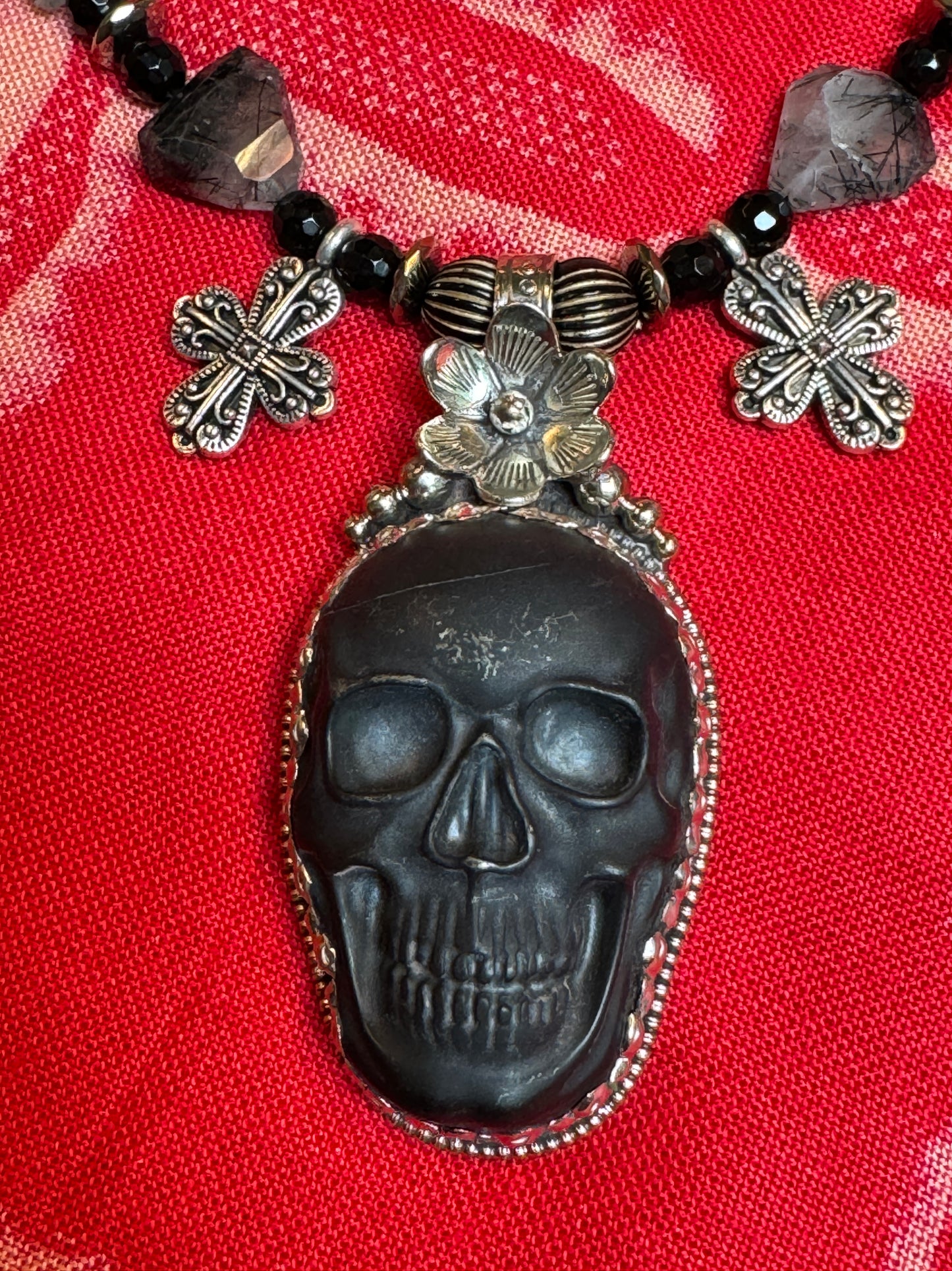 DARK SHADOWS SKULL NECKLACE