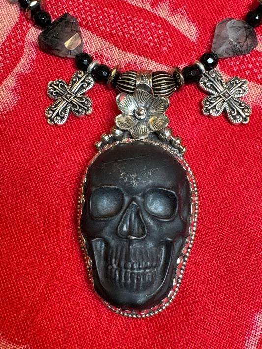 DARK SHADOWS SKULL NECKLACE