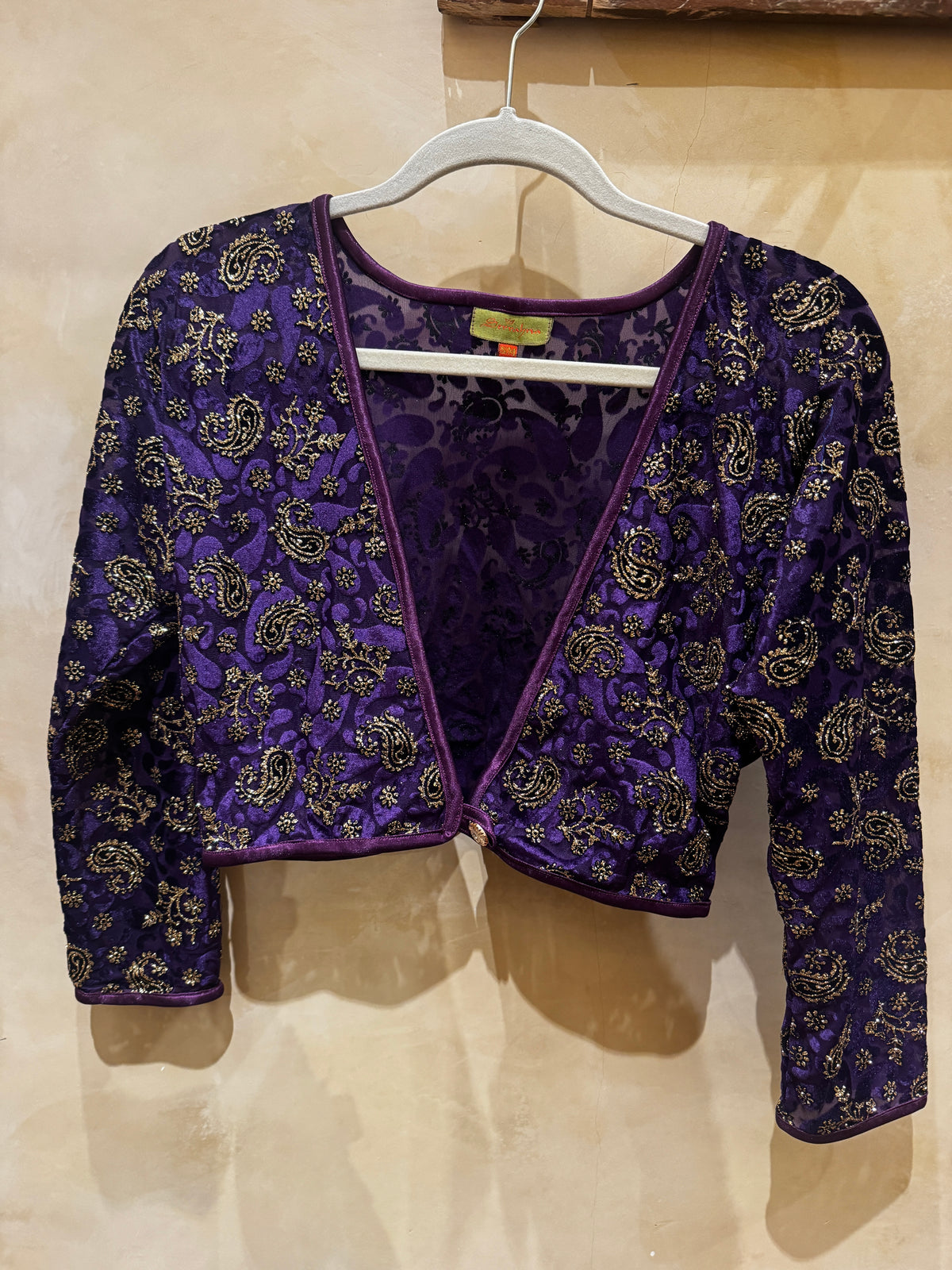 GILDED PAISLEY STRETCH VELVET SHRUG