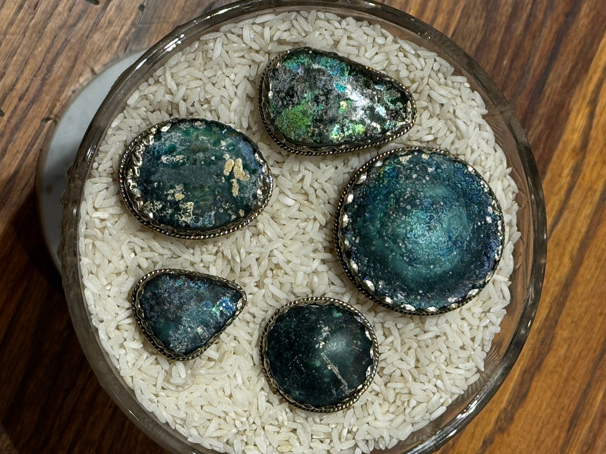 ROMÁN SEA GLASS RINGS