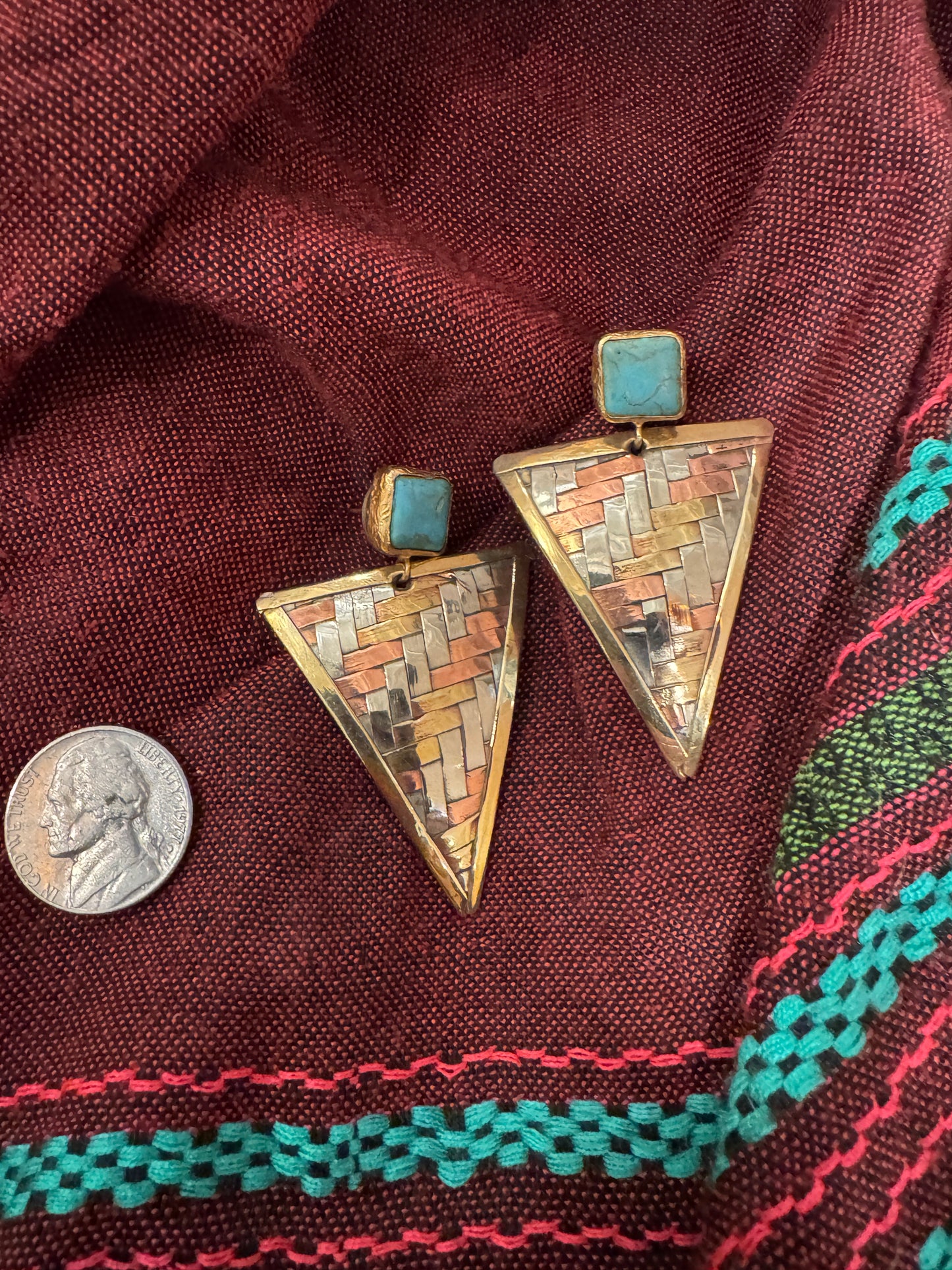 WOVEN MIX METAL TRIANGLE EARRINGS