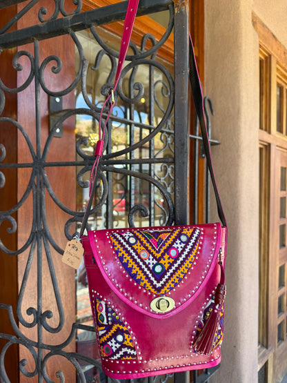 BERRY PINK LEATHER TOOLED HANDBAG