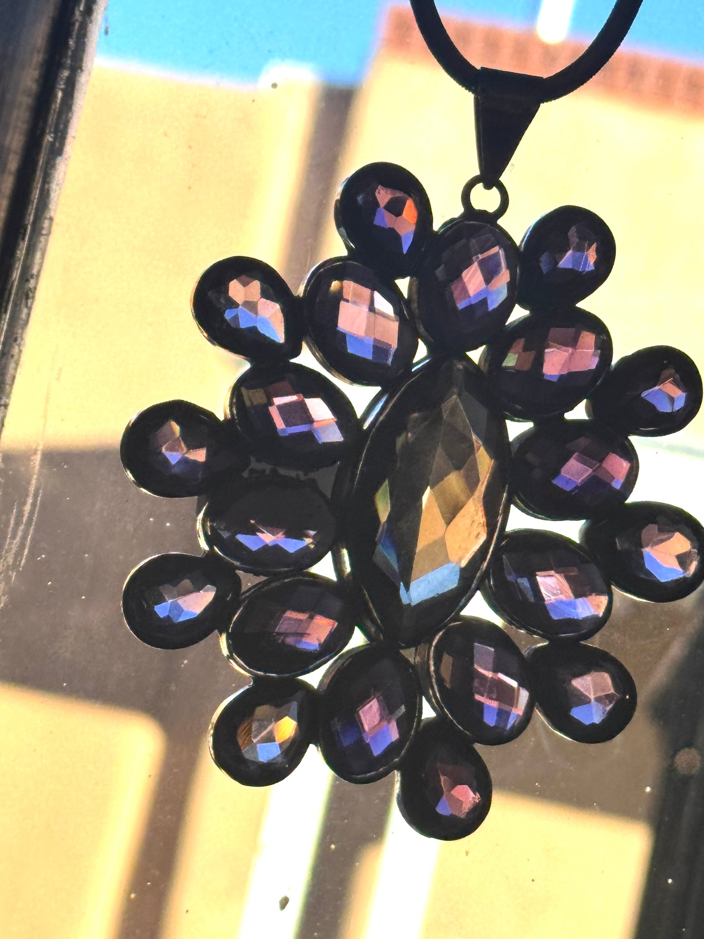 MAMMOTH AMETHYST PENDANT NECKLACE