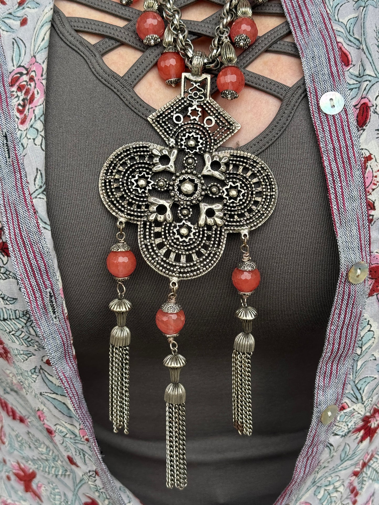 BYZANTINE BEAUTY TASSEL NECKLACE