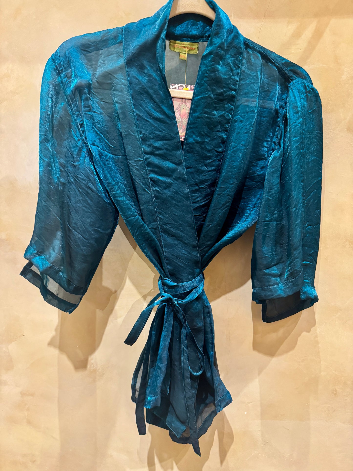 SHIMMER TIE KIMONO