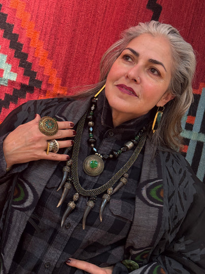 BLACK BLING CLAW CROCHET NECKLACE