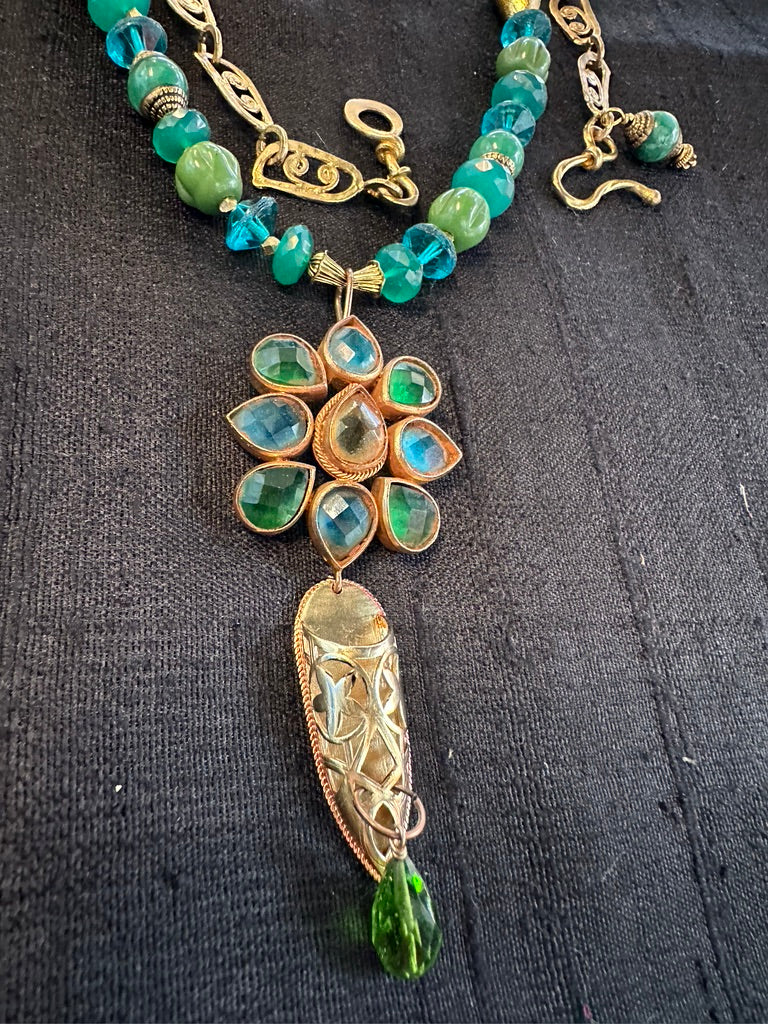 VERDANT DREAMS NECKLACE