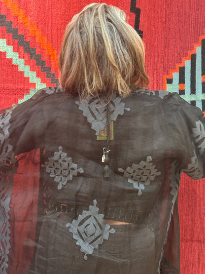 ORGANZA APPLIQUÉ KIMONO