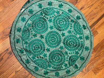 POUF SILK EMBROIDERED