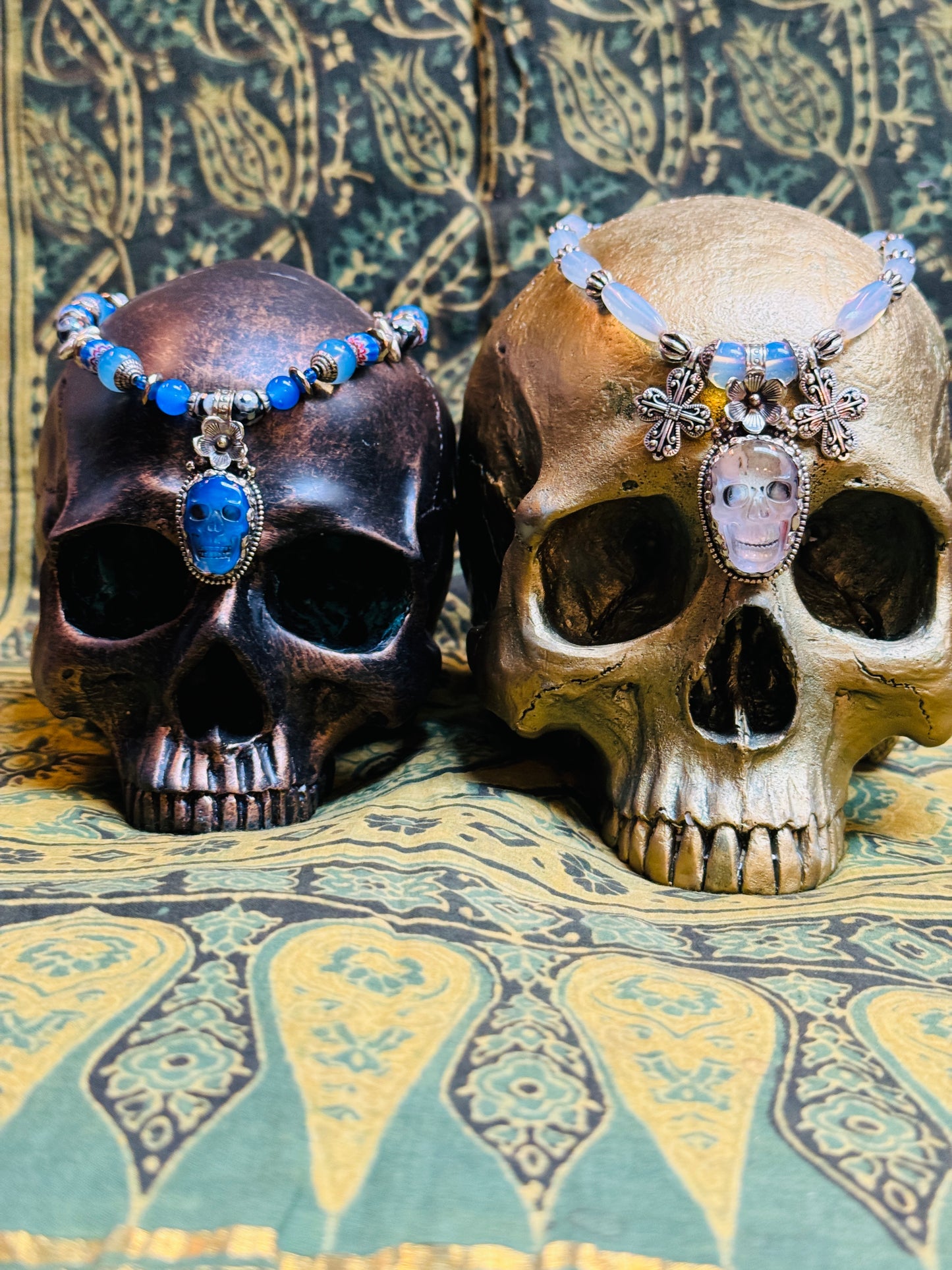 MOONLIGHT GLOW SKULL NECKLACES