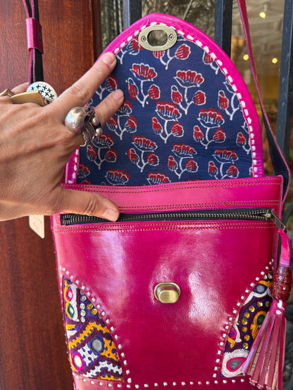 BERRY PINK LEATHER TOOLED HANDBAG